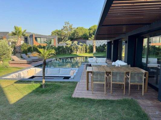 Detached Real Estate with Pool Close to Sea in Bodrum Turkbuku