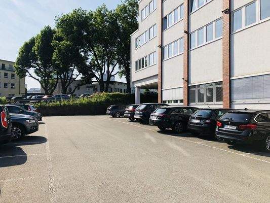 Aureichend Stellplätze