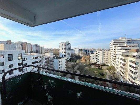 Balkonblick auf Stadt