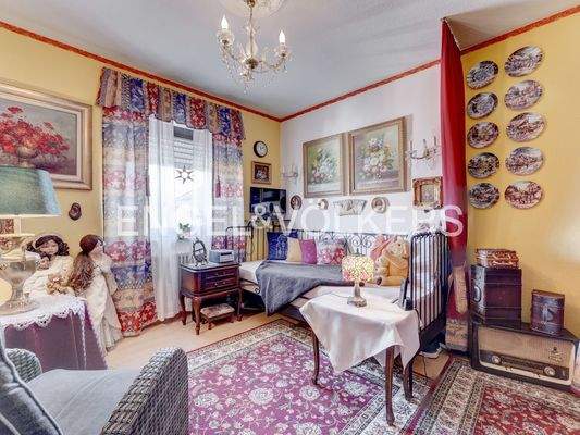 Geräumiges Kinderzimmer.