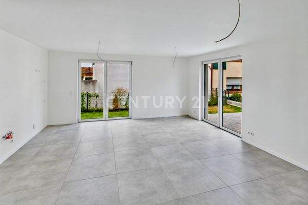 Küche- Essbereich mit Zugang zur Terrasse