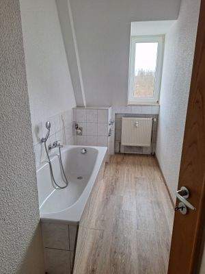 Badewanne + Waschmaschinenplatz