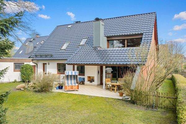 teilüberdachte Terrasse