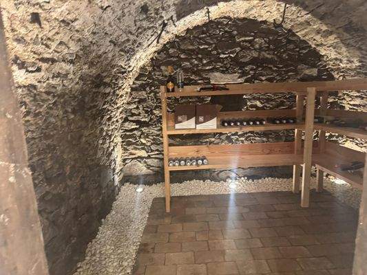 uriger Weinkeller