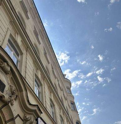 27apu43pLOYQ7CjNmo3Yhr