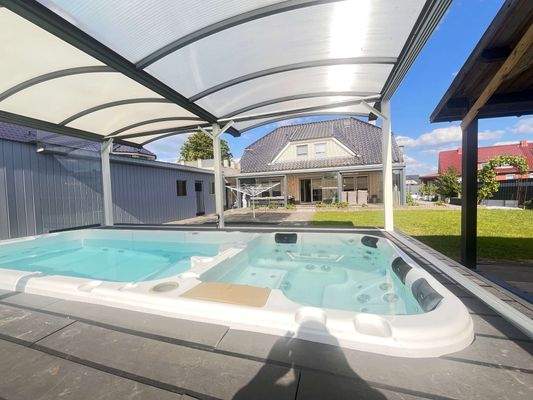 Überdachter Jakusie