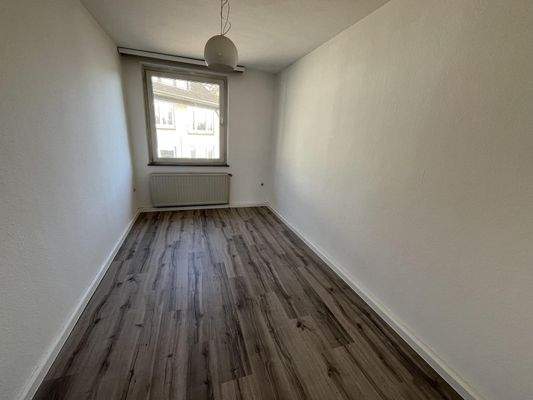 3. OG rechts - Arbeits-/Kinderzimmer