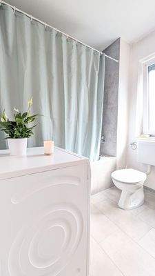 Badezimmer Ansicht 2