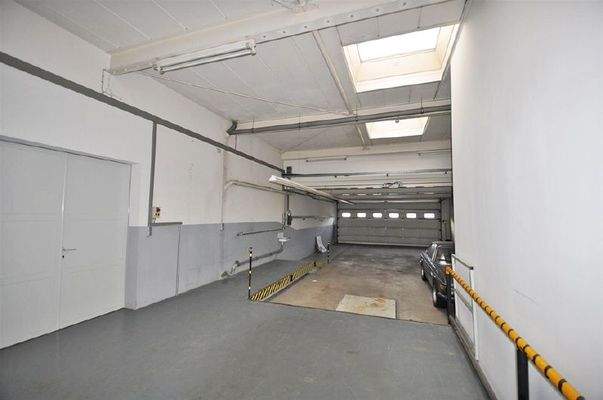 Garage zu Halle 1