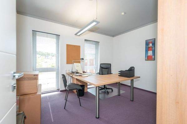 5_büro-mieten-usedom-gewerbe-bürogebäude-loddin