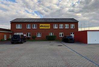 20251103 Bürogebäude.JPG