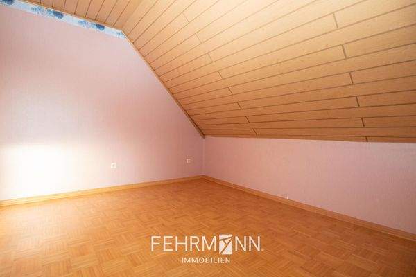 Dachgeschoss-Kinderzimmer-1