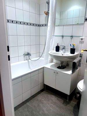 Badezimmer mit Badewanne