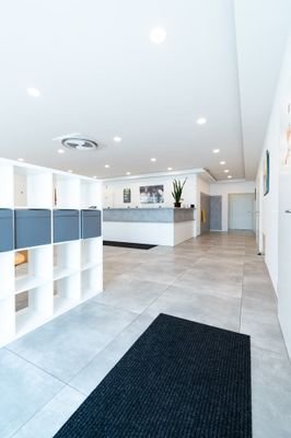 Löwen-Immobilien-Gewerbeobjekt-Büroräume-Gemeinsch