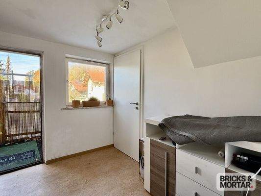 Durchgangszimmer zur Loggia