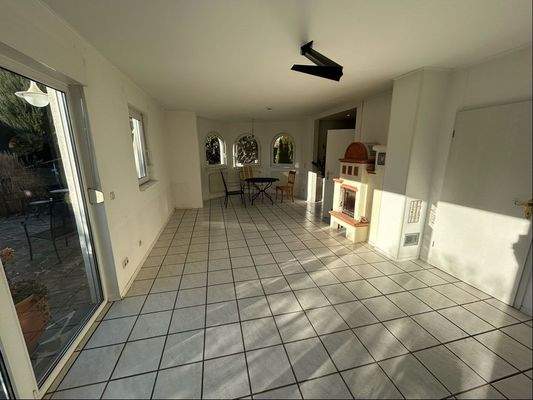 Wohnzimmer mit Kachelofen