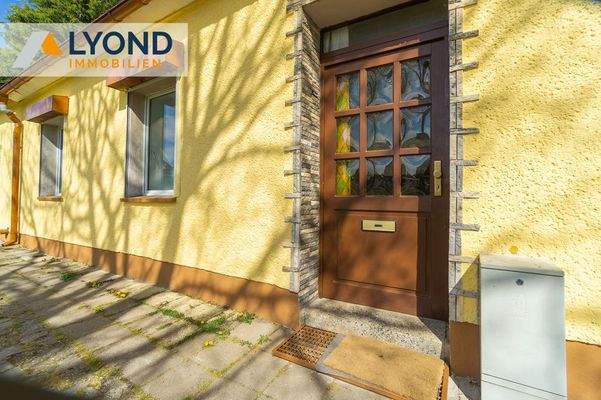 Eingangsbereich Außen