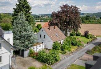 *Sicht auf Kornfeld*