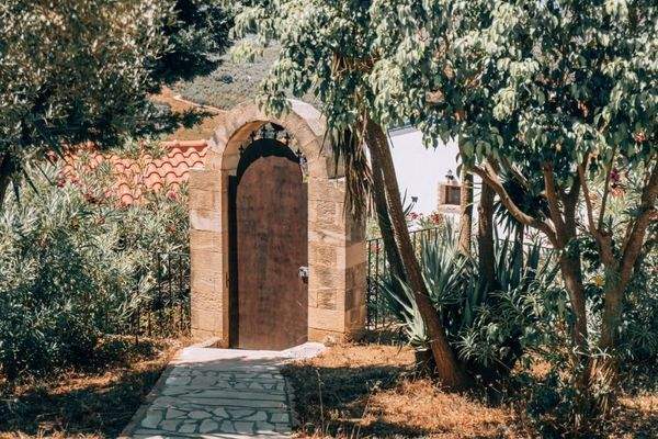 Kreta, Roumeli: Wunderschöne Villa auf dem Land