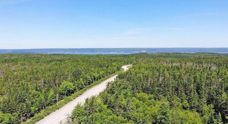 Cape Breton - Big Pond - East Bay Hills - Großzügi