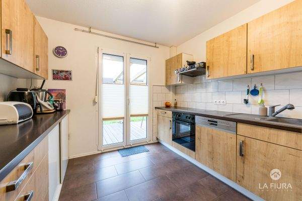 Küche mit Gartenzugang