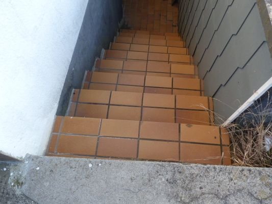 Außentreppe zum Keller