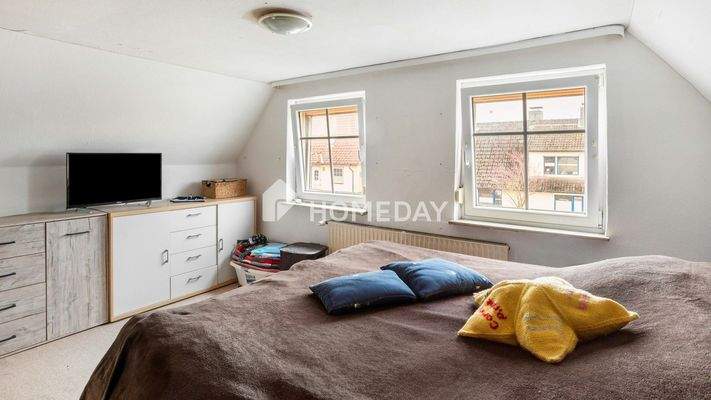 1. OG Schlafzimmer 1