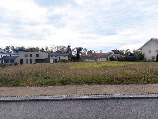 Blick von Theresia-Gerhardinger- in Richtung Raitenaustrasse