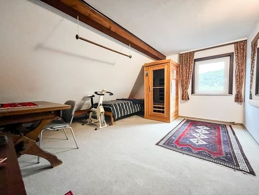 Schlafzimmer 2