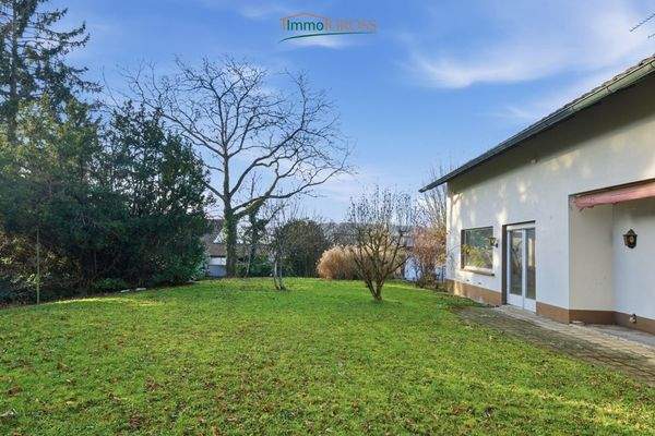 Großzügiger Garten