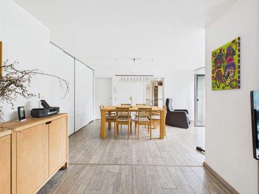 Einliegerwohnung - Wohnen/Essen