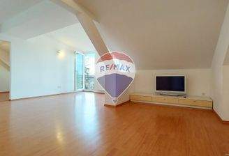 Wohnzimmer mit viel Platz