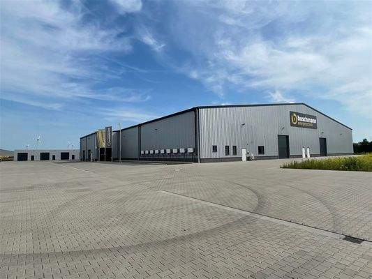 Ansicht aussen mit Freifläche