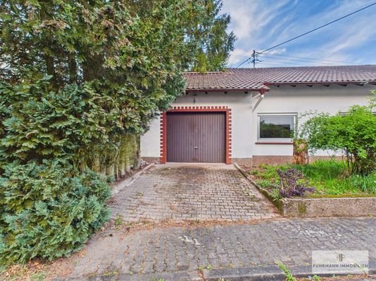 Blick zur Garage