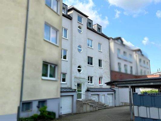 Eingang und Garage_1