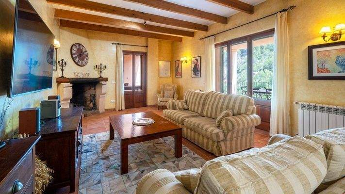 Haus zum Verkauf in erster Meereslinie von Cala Deyá, Mallorca