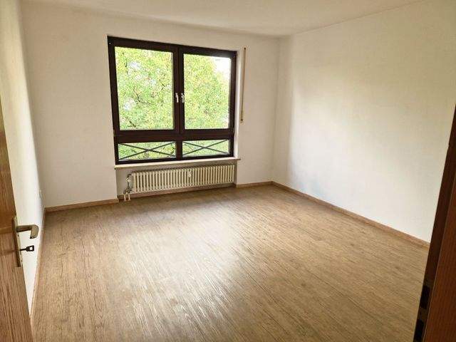 Thon: gemütliche 2-Zi.-Wohnung mit sonnigem Balkon! - Photo 3