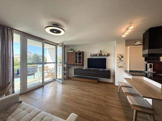 Living mit Designerküche und Geräte von Si