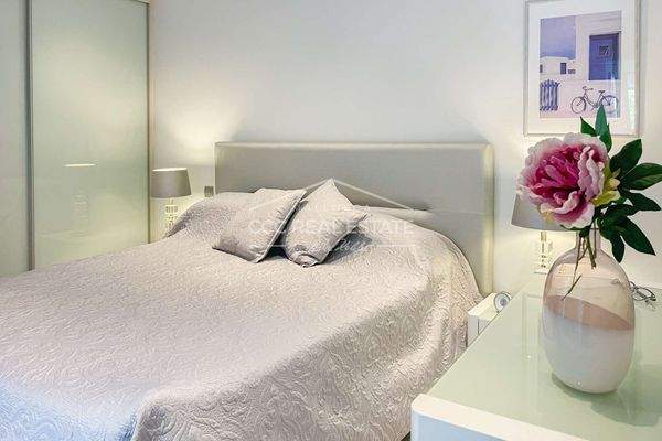 Zweites Schlafzimmer mit...