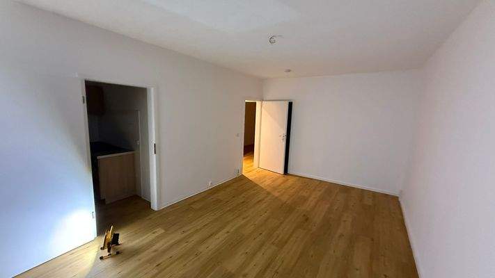 WhatsApp Image 2025-12-12 at 09.36.47(4)