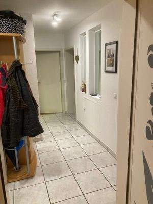 ... Flurblicke zu den Zimmern ...