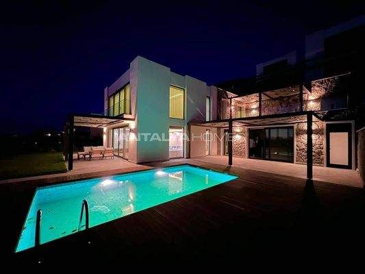Luxury Pool Villas Close to the Center and Marina in Bodrum