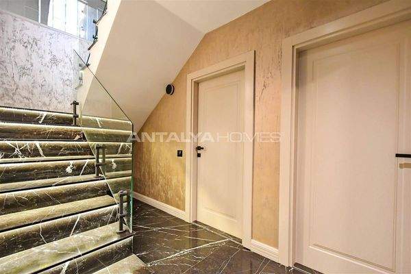 Sea and City-View House with Swimming Pool in Alanya