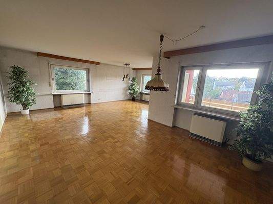 OG: Wohn-/Essbereich...