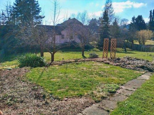 Garten hinter Scheune