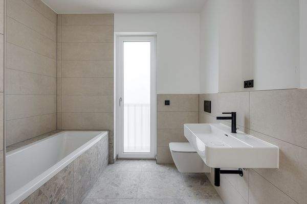 großes Tageslicht-Bad