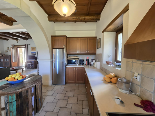 Traditionelle Steinvilla bei Plevriana auf Kreta m