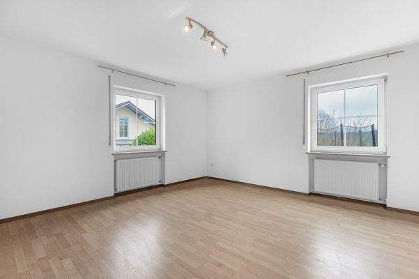 Schlafzimmer Badezimmer (Wohnung KG)