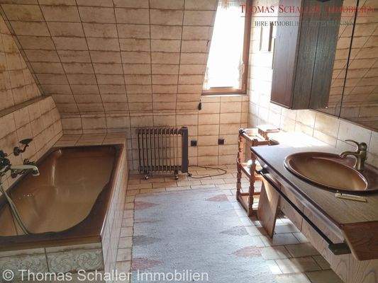 Badezimmer OG ( eines von 3 ) 