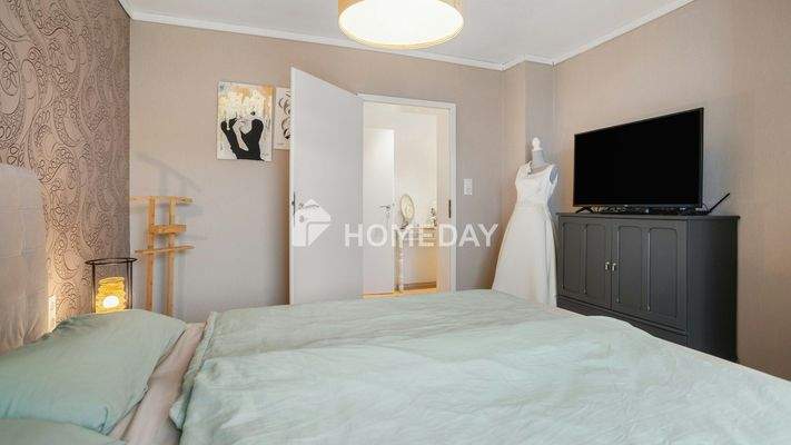 1. OG Schlafzimmer 2